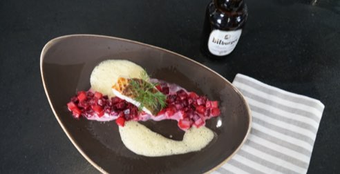 Bitburger kocht: Gebratener Skrei, Rote-Beete-Kartoffel-Ragout und Bierbuttersauce